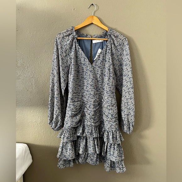NEW ASTR The Label Blue Floral Long Sleeve Tiered Ruffle Shirred Mini Dress Sz M - Picture 8 of 14